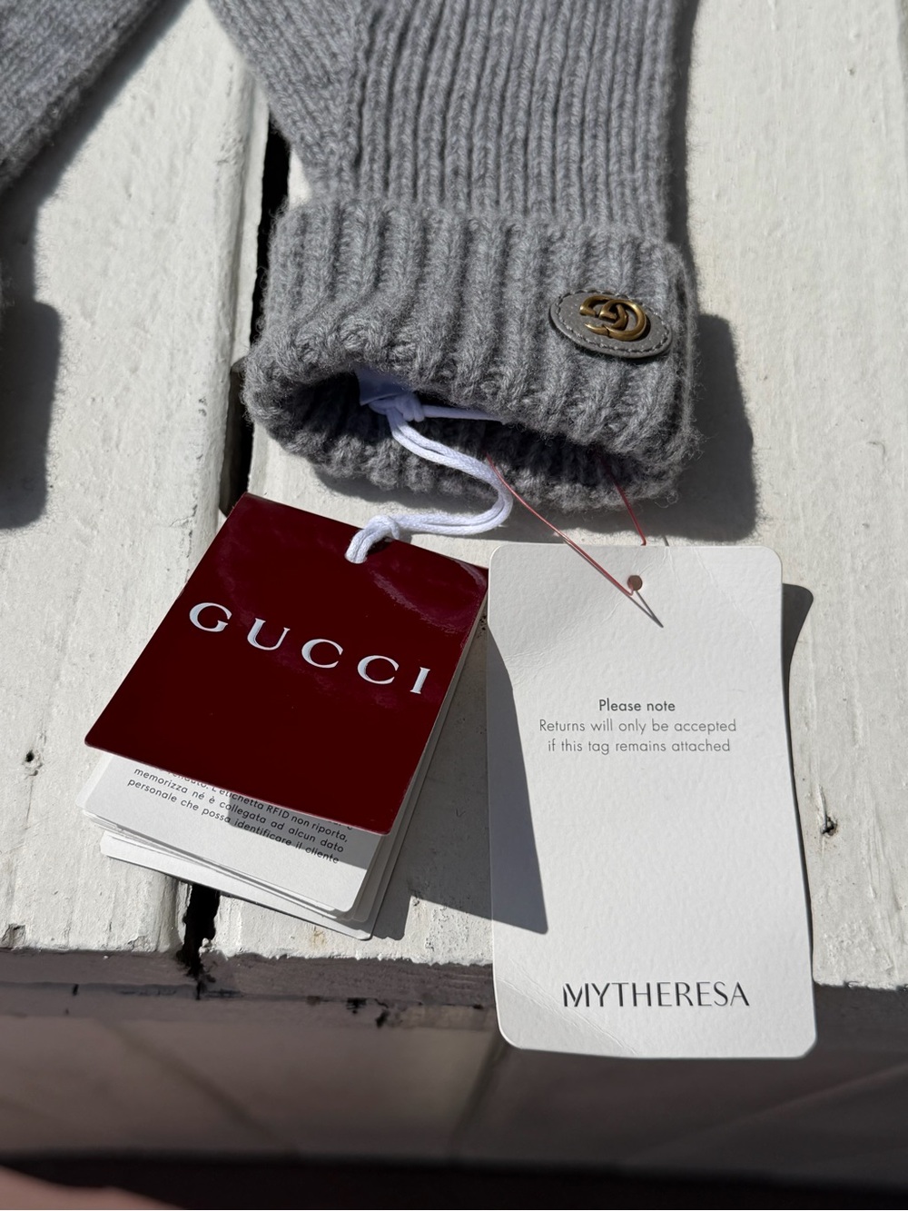 Gucci Cashmere Knit Gloves GG Logo Gray Size S NWT - Picture 2 of 3